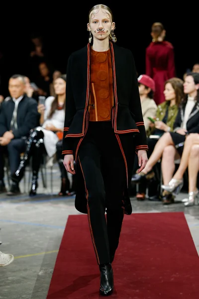 Look 31